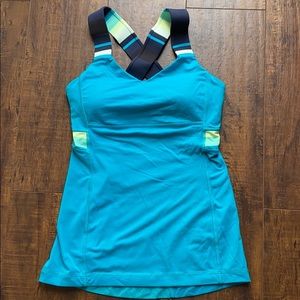 Lululemon tank top with built in sports bra size2